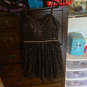 Short black prom dress